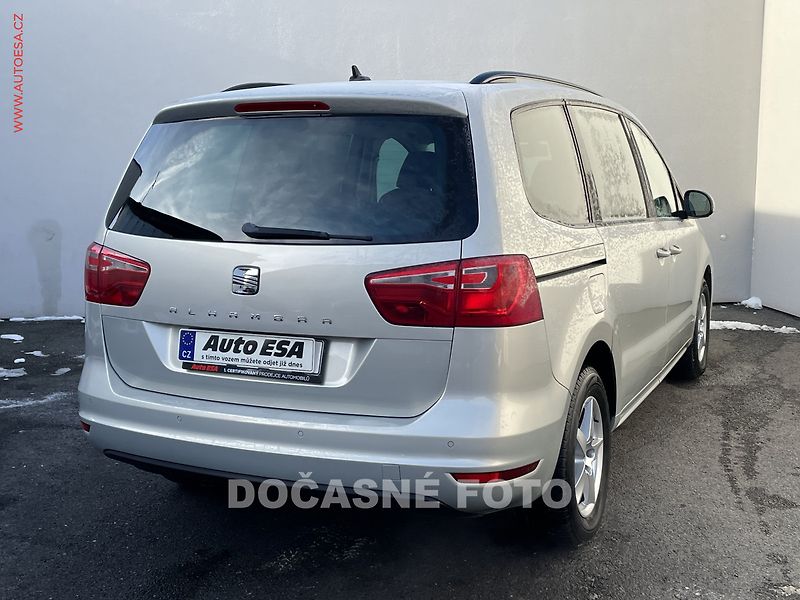 Seat Alhambra (2011) 2.0 TDi 4x4, Style, navi - fotka 4 z 19