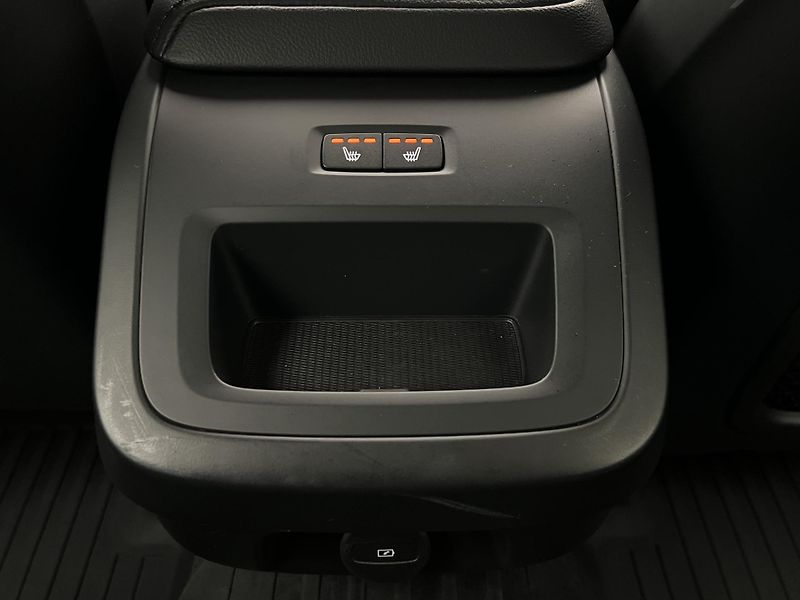 Volvo V60 B4 CORE AUT 1.maj. - fotka 21 z 41
