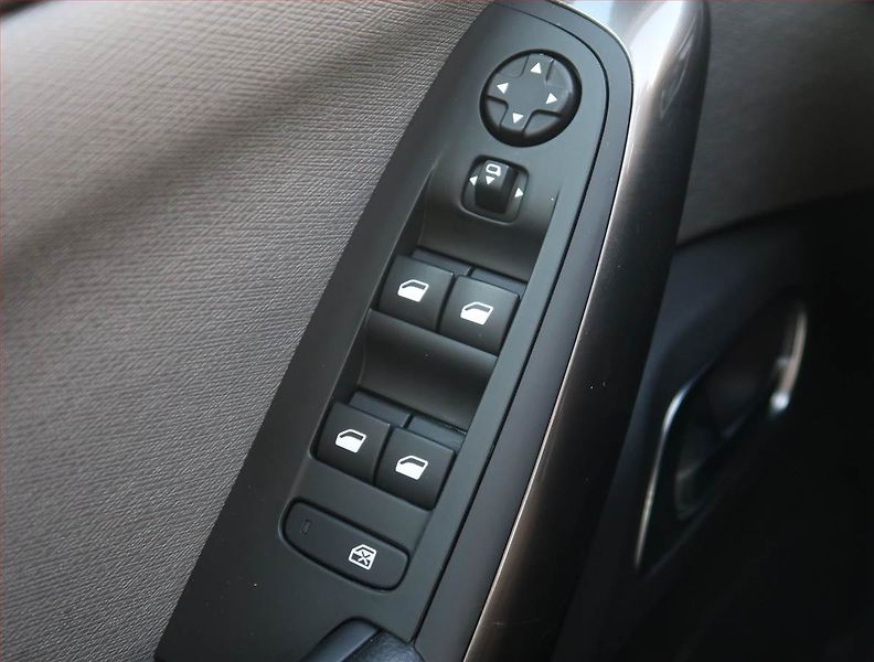 Citroën C4 SpaceTourer (2021) 1.5 BlueHDi, Automat, 7 míst - fotka 18 z 24