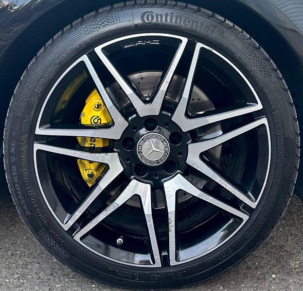Mercedes-Benz CLS (2016) 350D 3.0 V6 190KW AMGLINE C218 - fotka 7 z 33