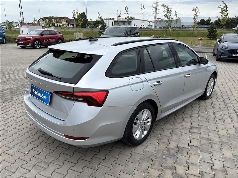 Škoda Octavia 2,0 TDI Ambition 85kW - fotka 5 z 43