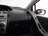 Toyota Yaris (2007) 1.3 VVT-i, Automat - náhled 8