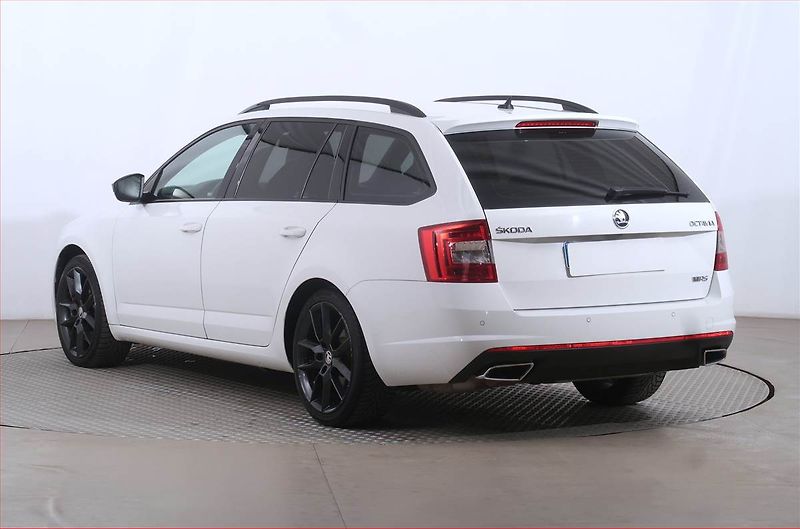 Škoda Octavia (2015) RS 2.0 TDI, Automat - fotka 4 z 22