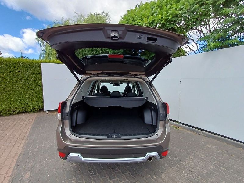 Subaru Forester COMFORT e-Boxer FB 20 110 kW C - fotka 20 z 22