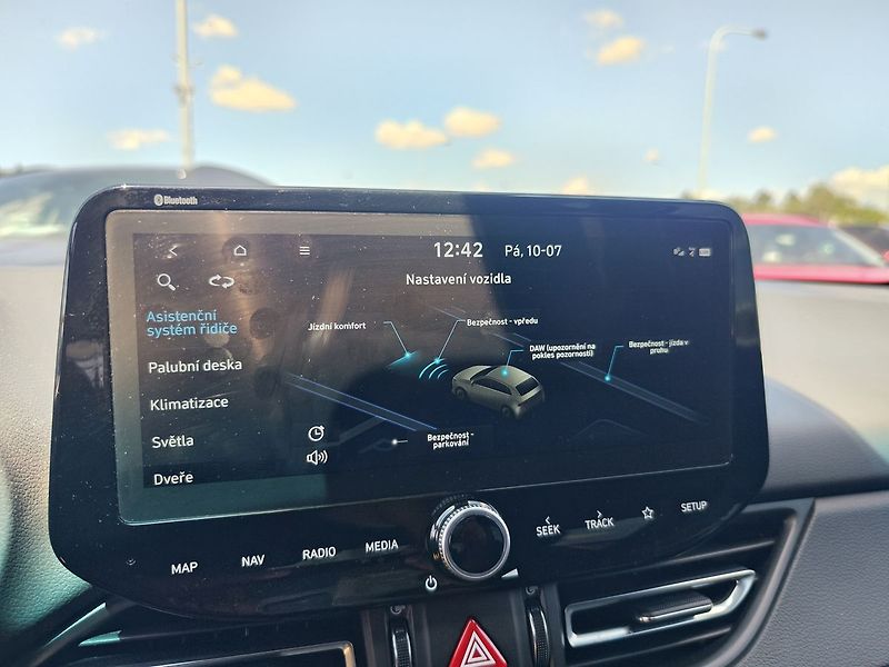 Hyundai i30 1.5 T-GDI/117 N-Line - fotka 15 z 31