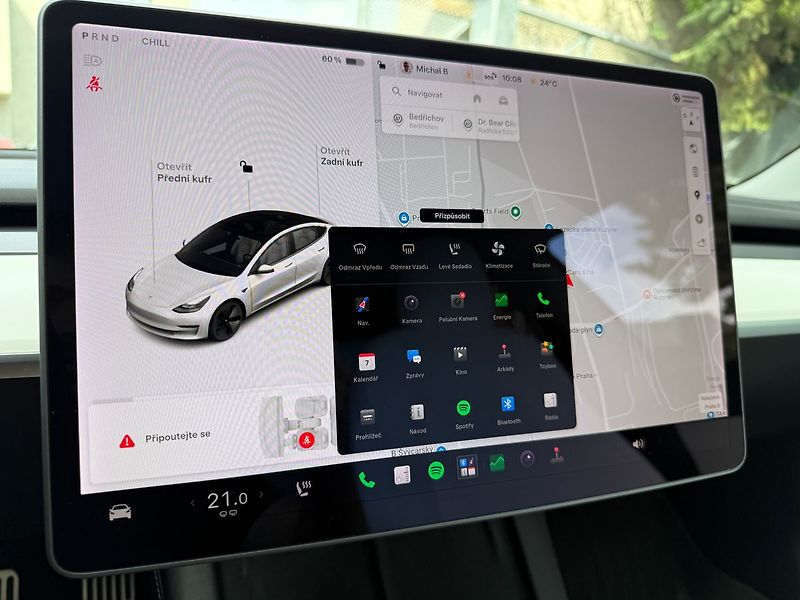 Tesla Model 3 Long Range AWD - fotka 29 z 41