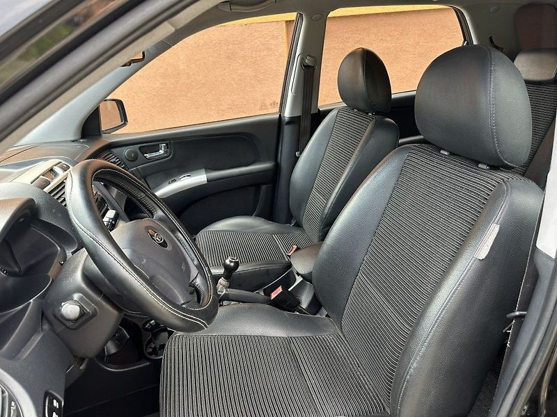 Kia Sportage 2.0i 104kW - fotka 13 z 23