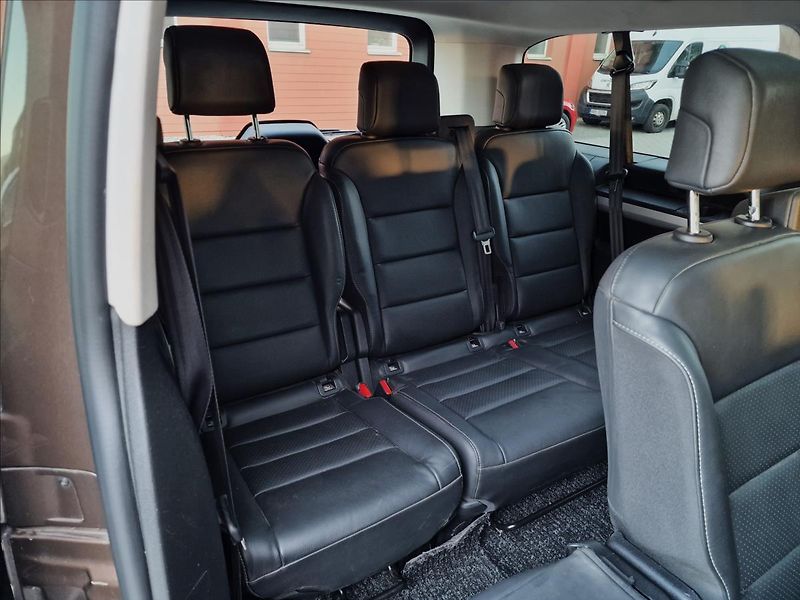 Peugeot Traveller 2.0HDI ALLURE L3,ČR,1.Majitel - fotka 16 z 49