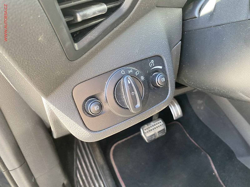 Ford Kuga (2019) 2.0 TDCi AWD, ST-Line, AT - fotka 15 z 18