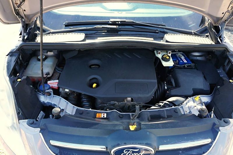 Ford C-MAX (2011) 1,6 TDCI 85 kW - fotka 35 z 36