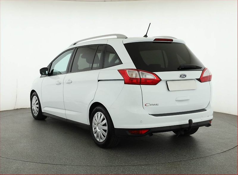 Ford Grand C-MAX (2020) 1.5 TDCi, Automat, 7 míst - fotka 4 z 18