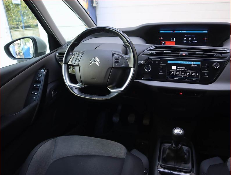 Citroën C4 Picasso (2017) 1.6 BlueHDi, 7 míst - fotka 7 z 20