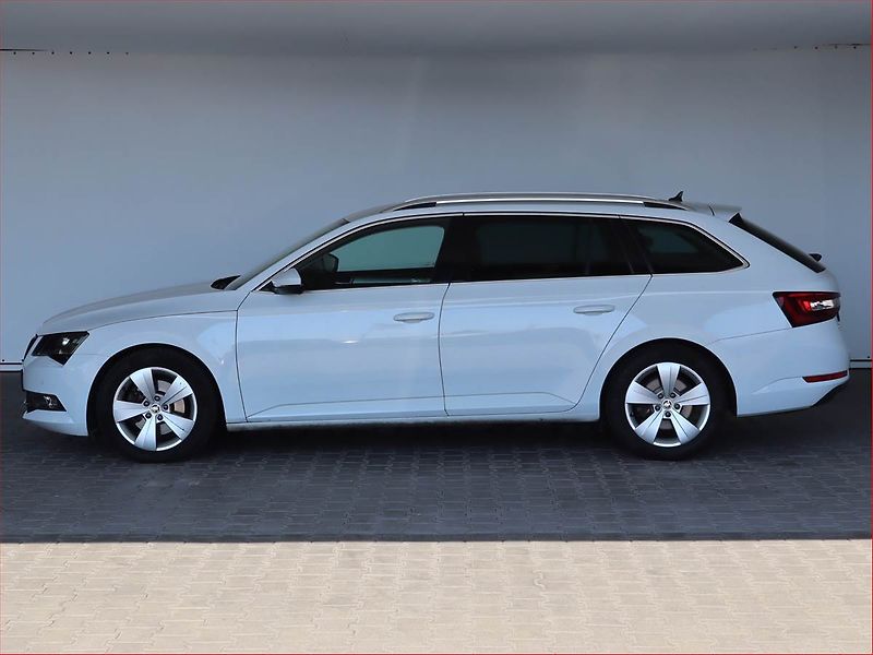 Škoda Superb (2018) 2.0 TDI, Automat, Kůže, Navi - fotka 3 z 25