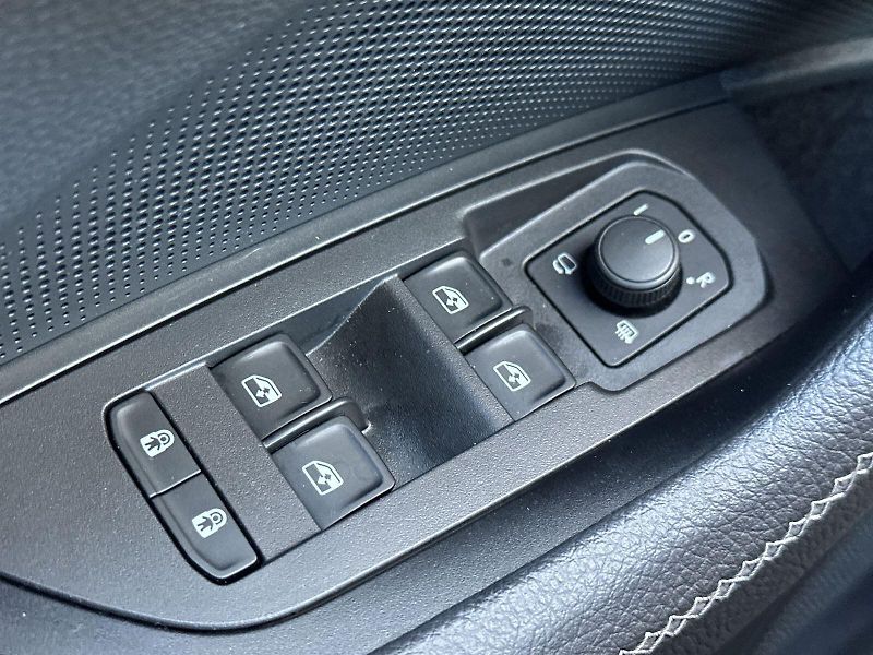 Škoda Kodiaq (2024) 2.0 TDI 4x4 DSG Exclusive Sele - fotka 19 z 40