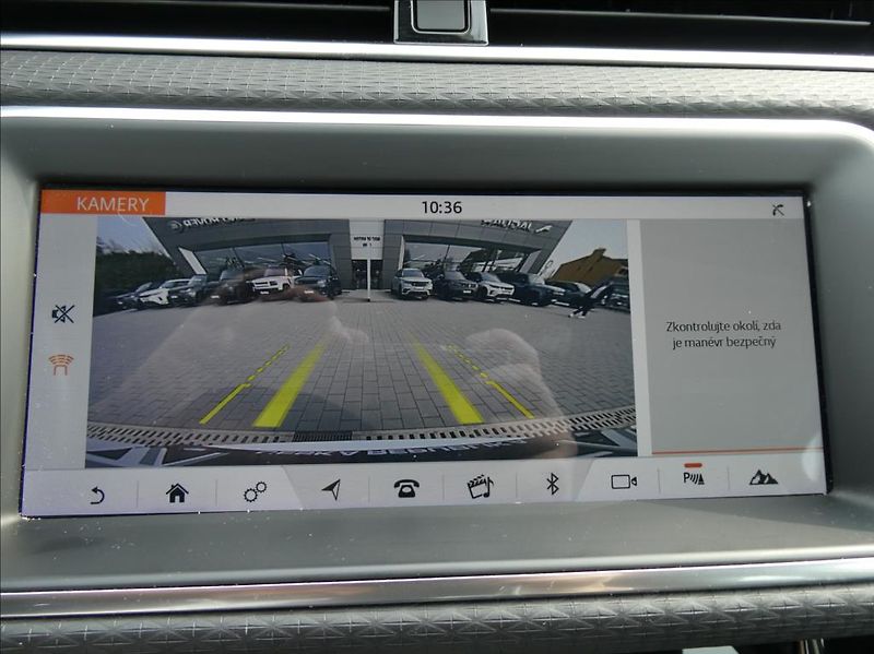 Land Rover Range Rover Evoque 2,0 D150 S 4WD Automat - fotka 28 z 34