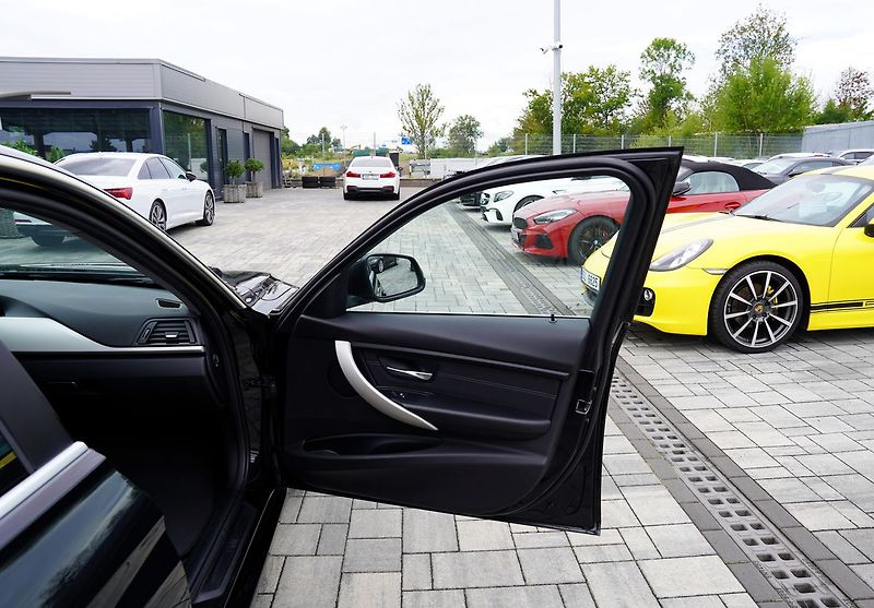 BMW Řada 3 320d automat,EfficientDynamic - fotka 21 z 42