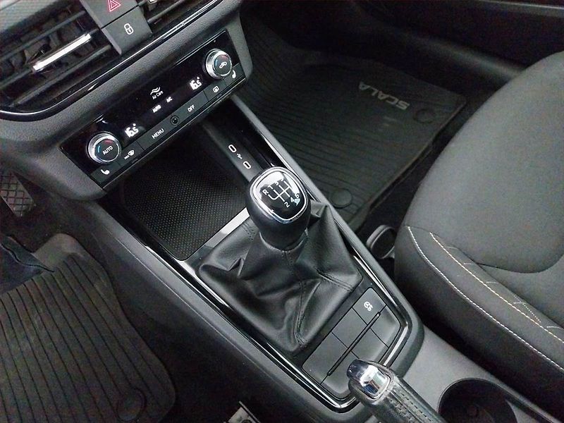 Škoda Scala (2022) Ambition 1.0 TSI, ČR,1.maj - fotka 13 z 18
