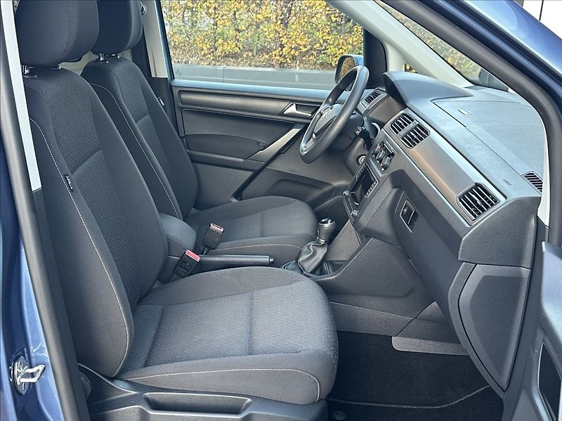 Volkswagen Caddy 2,0 TDI 122PS  Maxi Trend-7 4x - fotka 17 z 53