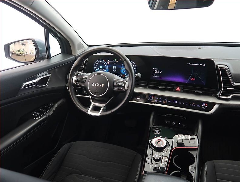 Kia Sportage (2023) 1.6 T-GDI MHEV - fotka 7 z 28