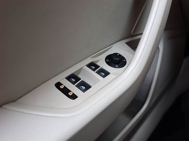 Škoda Superb (2018) 1.4 TSI, Automat, Tempomat - fotka 17 z 20