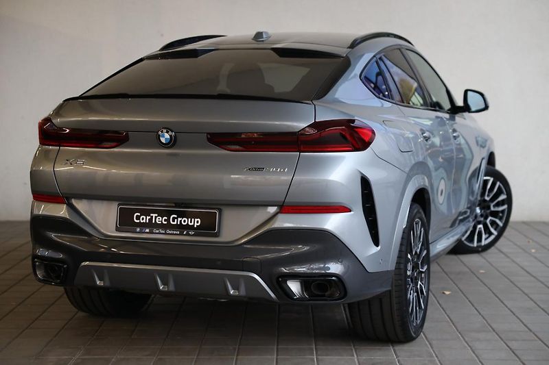 BMW X6 xDrive30d - fotka 3 z 18