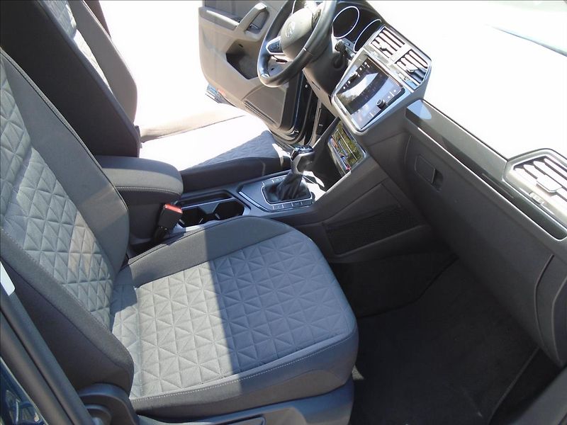 Volkswagen Tiguan 2,0   2.0.TDI-110KW - fotka 21 z 29