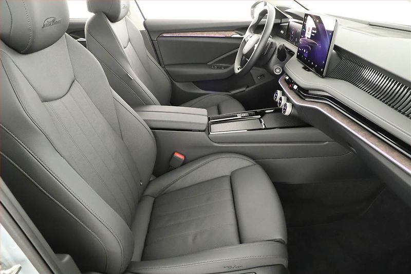 Škoda Superb (2025) 2.0 TDI - fotka 7 z 20
