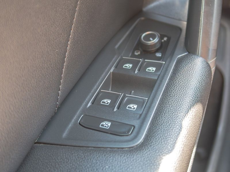 Volkswagen Tiguan (2019) 12/19 ČR 2.0BI-TDI 176KW HIGHL - fotka 31 z 59