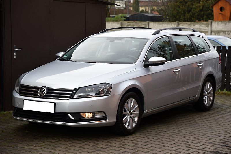 Volkswagen Passat 2.0 TDi CR COMFORTLINE, VÝHŘEV - fotka 6 z 50