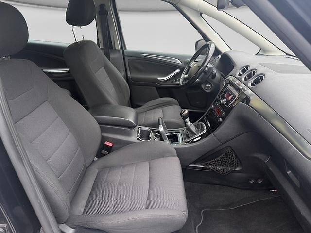 Ford S-MAX (2011)  2.0 TDCi 120kW Man. - fotka 13 z 14