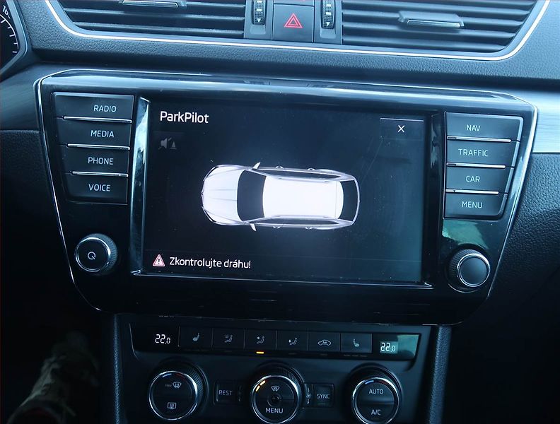 Škoda Superb (2016) 2.0 TDI 4x4, 4X4, Automat, ČR - fotka 20 z 27