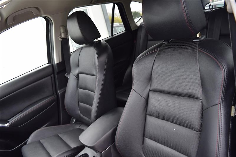 Mazda CX-5 2,0 i 118KW 4X4 AUTOMAT KŮŽE - fotka 14 z 54