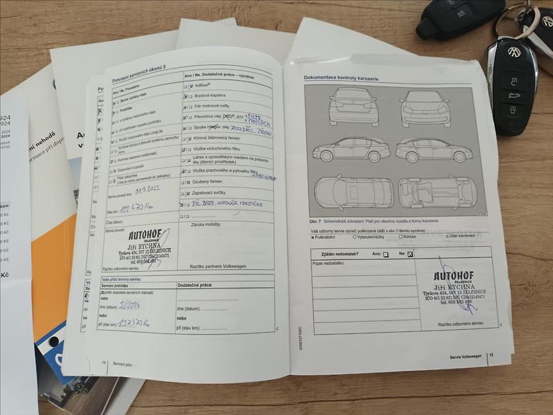 Volkswagen Touareg 3,0 TDI 193Kw,R-Line,ČR,TAŽNÉ, - fotka 44 z 50