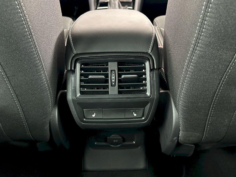 Škoda Karoq (2025) DSG 2.0TDI 110kW 4x4 SportLine - fotka 28 z 33