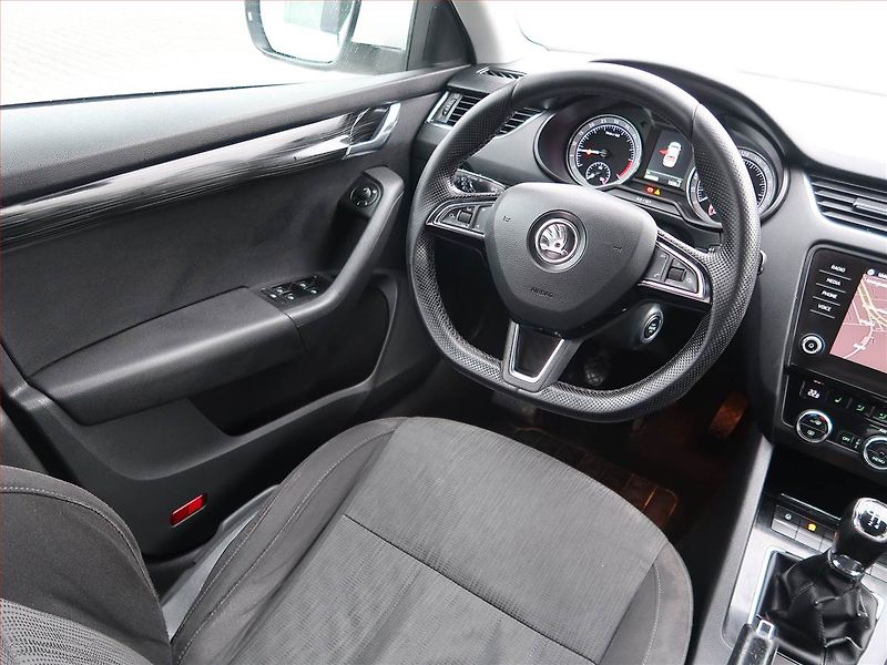 Škoda Octavia (2017) Ambition Plus 1.6 TDI, Navi - fotka 7 z 14