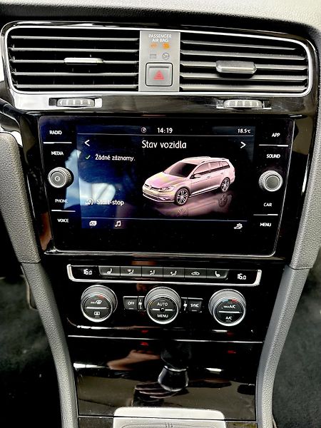 Volkswagen Golf Variant (2019) Highline - fotka 27 z 28