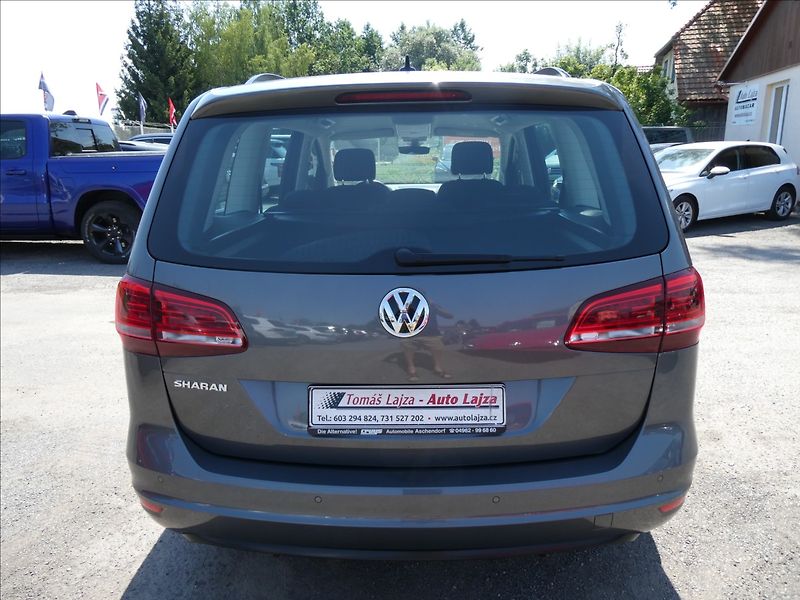 Volkswagen Sharan 2,0 TDi 110kW webasto, 2x kola - fotka 8 z 50