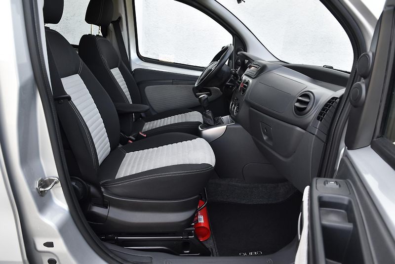 Fiat Qubo 1.3 MultiJet,KLIMA,PDC,ALU16 - fotka 37 z 44