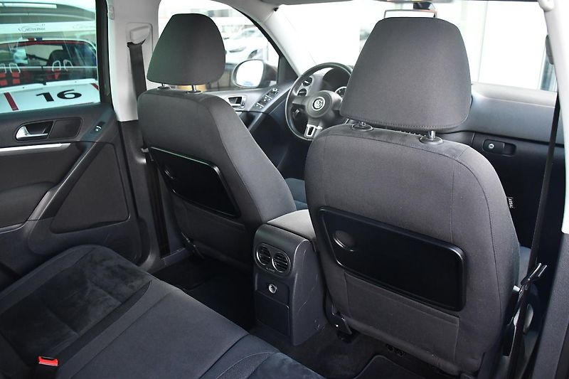 Volkswagen Tiguan 2.0TDi DSG 4MOTION - fotka 15 z 44