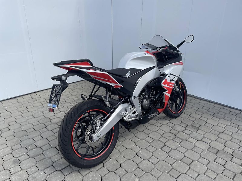 Aprilia (2025) RS 125 EU5+ - fotka 3 z 11
