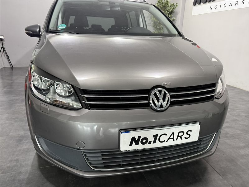 Volkswagen Touran 1,6   TDI 77KW VÝHŘEV TAŽNÉ - fotka 9 z 19
