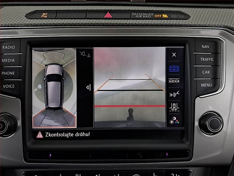 Volkswagen Passat (2016) 2.0 BiTDI, 4X4, Automat - fotka 17 z 22