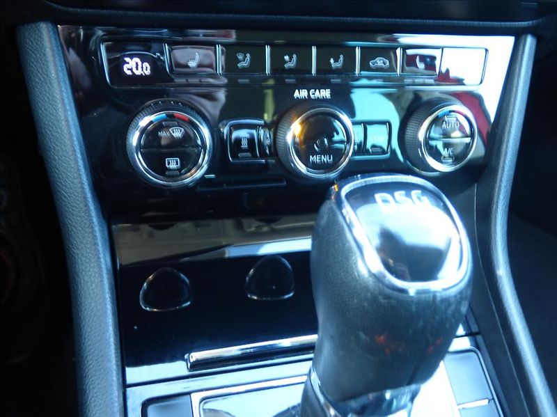 Škoda Superb 2,0 TDI DSG,Bi-Xenon,model 201 - fotka 31 z 45