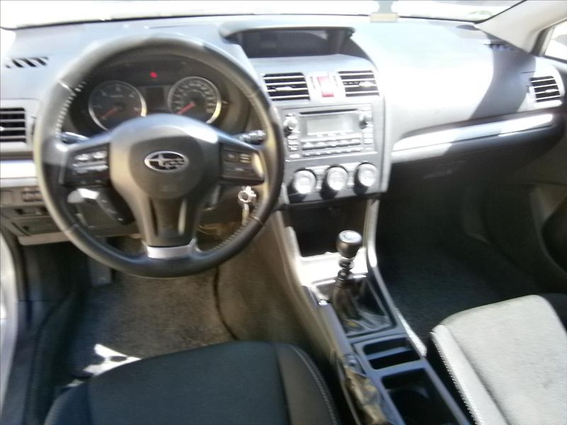 Subaru XV 2,0 D  AWD KLIMA 108 KW - fotka 9 z 16