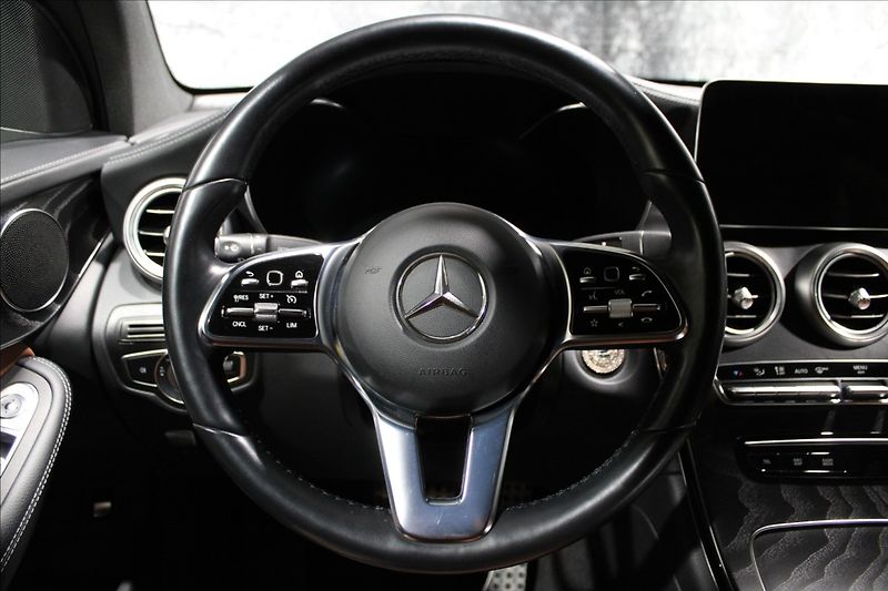 Mercedes-Benz GLC 2,0 220d 4MATIC - fotka 22 z 32