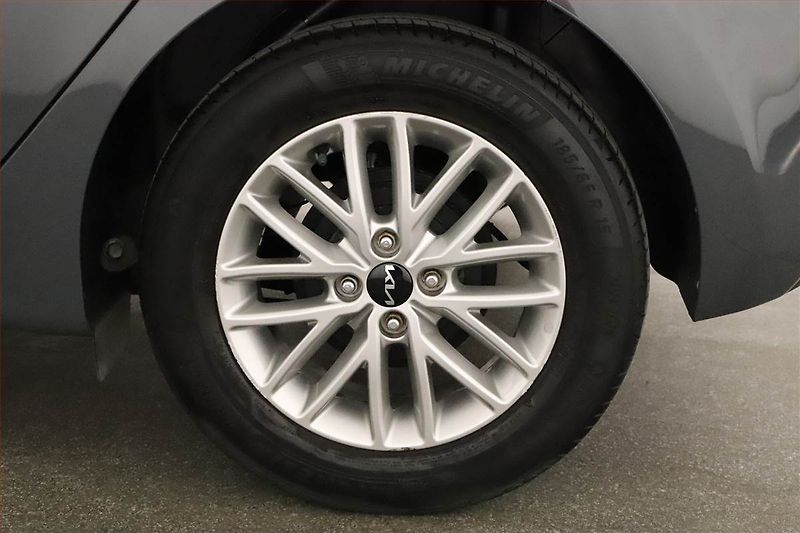 Kia Rio (2022) Exclusive 1.2 DPI, ČR,1.maj - fotka 12 z 12