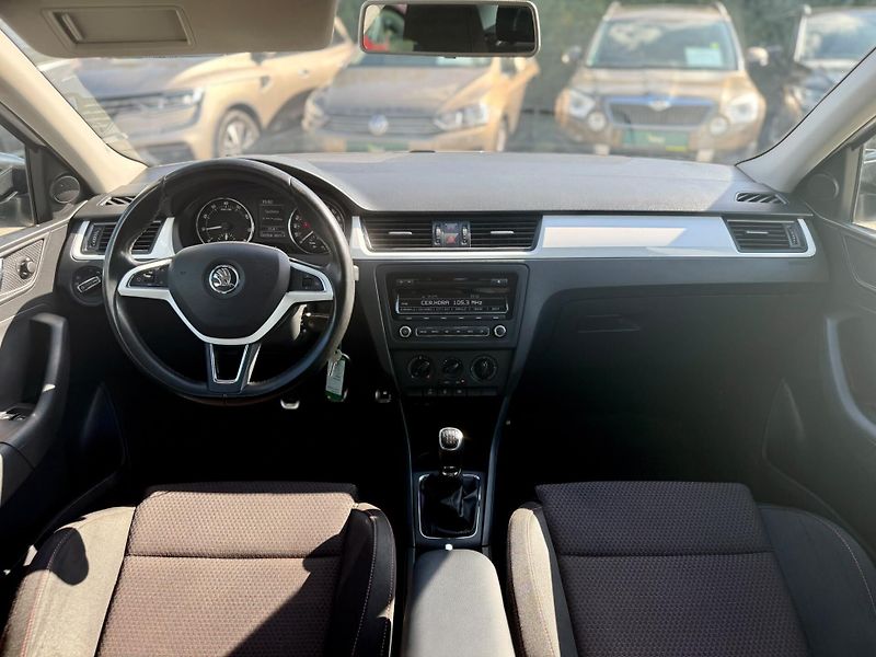 Škoda Rapid - fotka 5 z 12