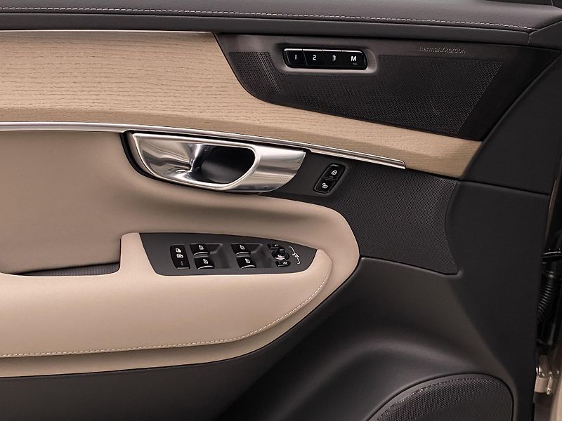 Volvo XC90 (2026) T8 AWD Plug-in DARK PLUS 7m - fotka 30 z 66