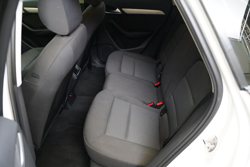 Audi Q3 - fotka 20 z 21