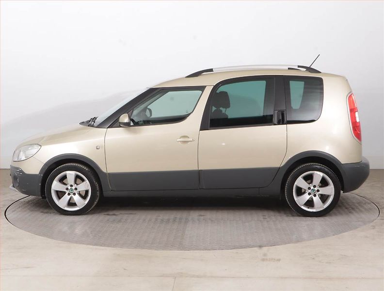 Škoda Roomster (2011) 1.2 TSI, Automat, Tempomat - fotka 3 z 15